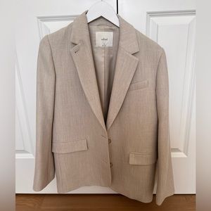 Aritzia Wilfred Nostalgia Blazer XS runs large